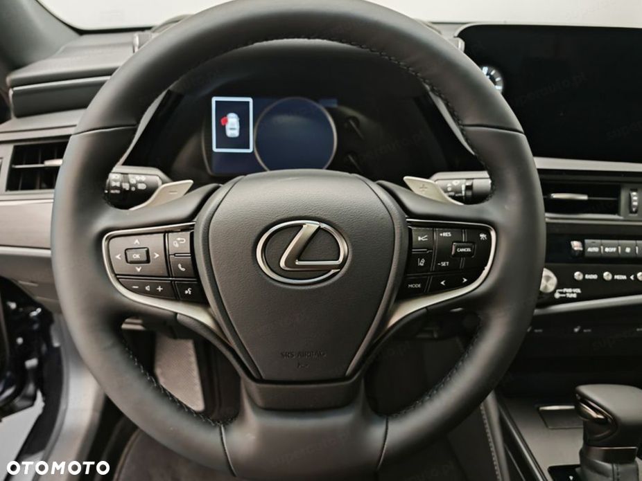 Lexus ES - 8