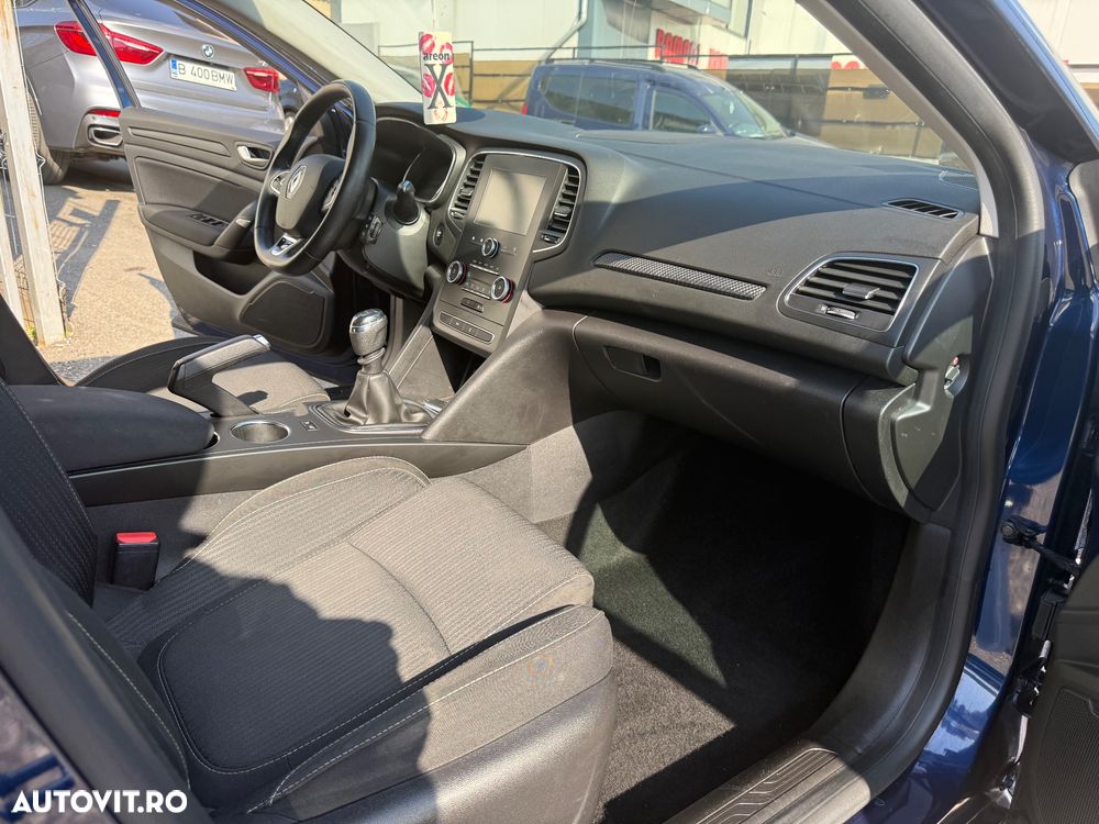 Renault Megane TCE GPF Life - 23