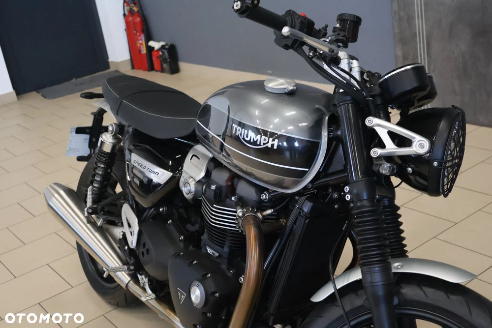 Triumph Speed Twin - 1