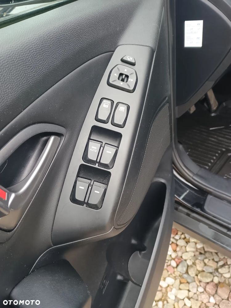 Hyundai ix35 - 24