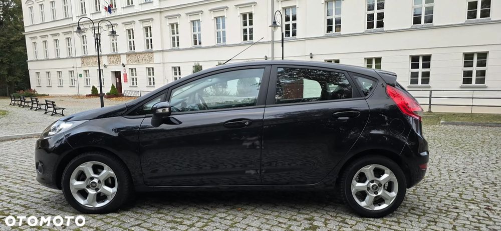 Ford Fiesta 1.25 Trend - 33