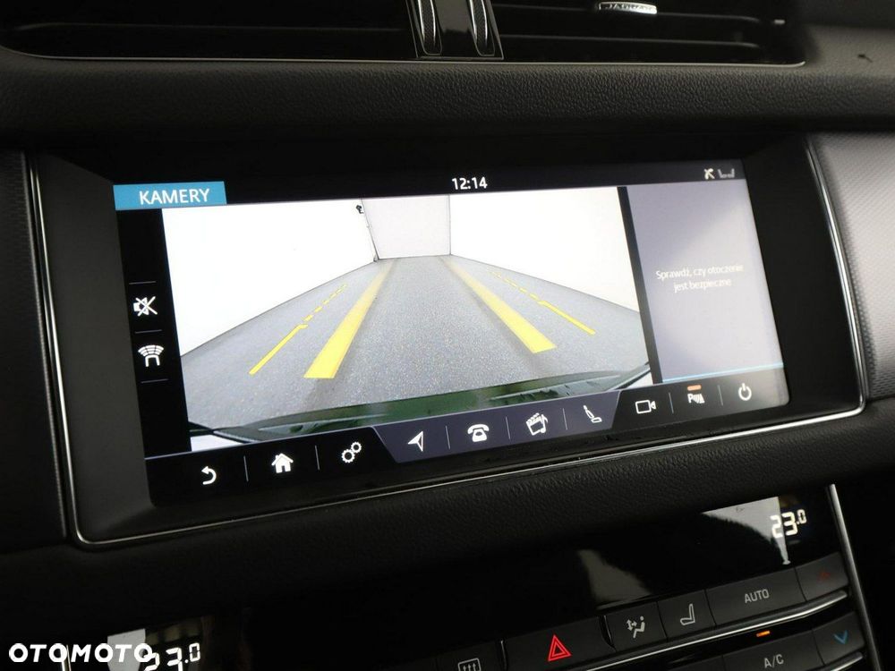 Jaguar XF 20d AWD R-Sport - 25