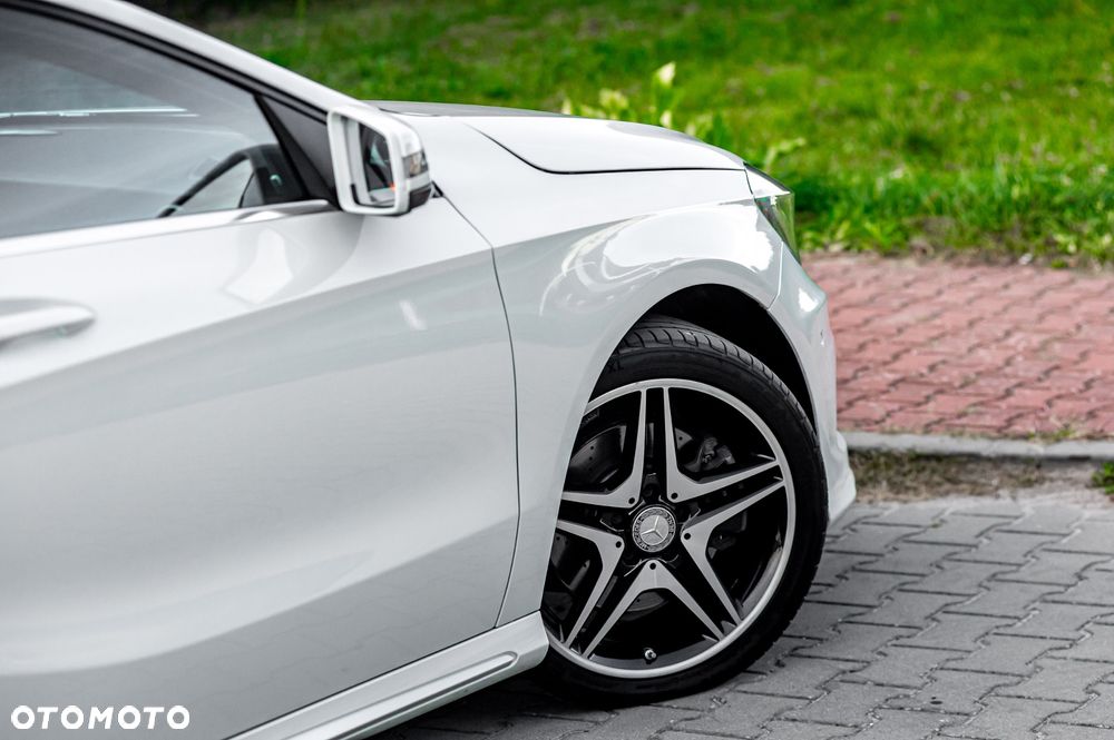 Mercedes-Benz Klasa A 250 4Matic 7G-DCT AMG Line - 13