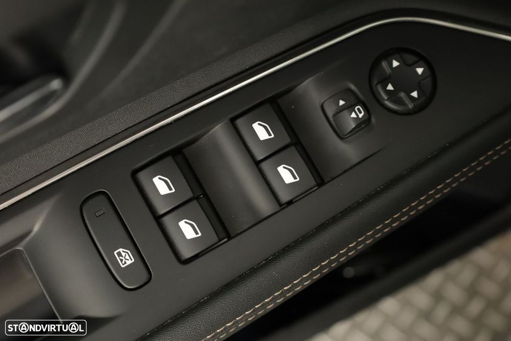 Peugeot 3008 1.2 Hybrid GT e-DCS6 - 20