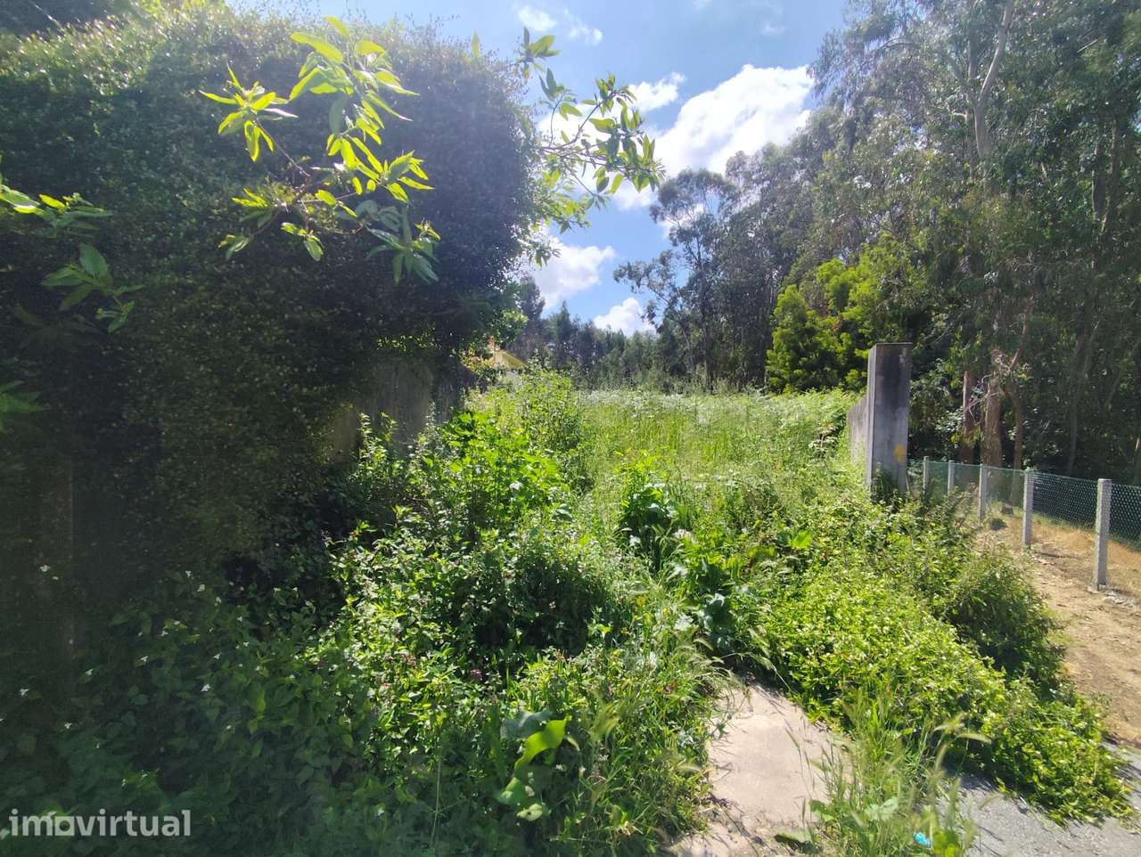Terreno para Construção de uma ou duas Moradias, localizado perto do c - Grande imagem: 3/10