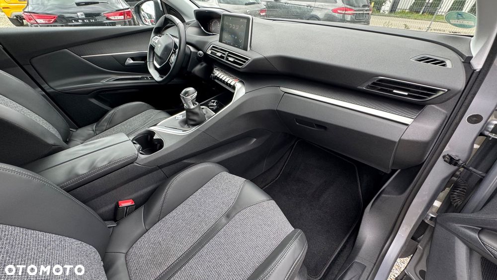 Peugeot 3008 1.2 PureTech Allure S&S - 15