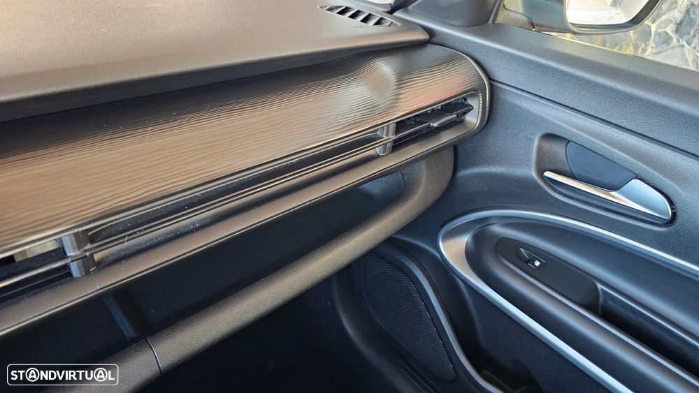 Jeep Avenger 1.2 GSE T3 Turbo-Benzin GDI Altitude - 41