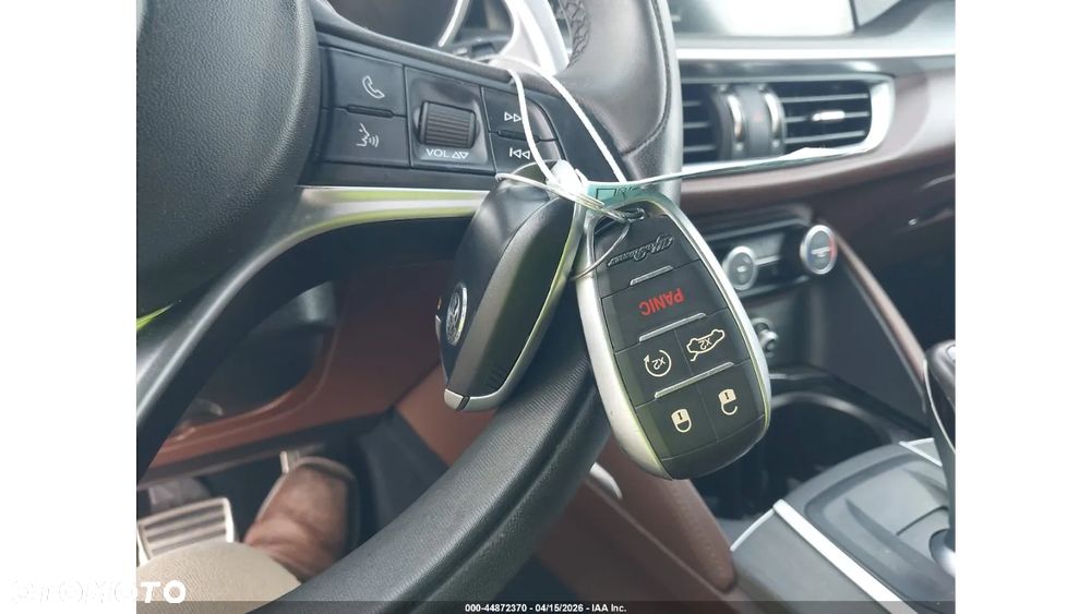 Alfa Romeo Stelvio 2.0 Turbo TI Q4 - 14