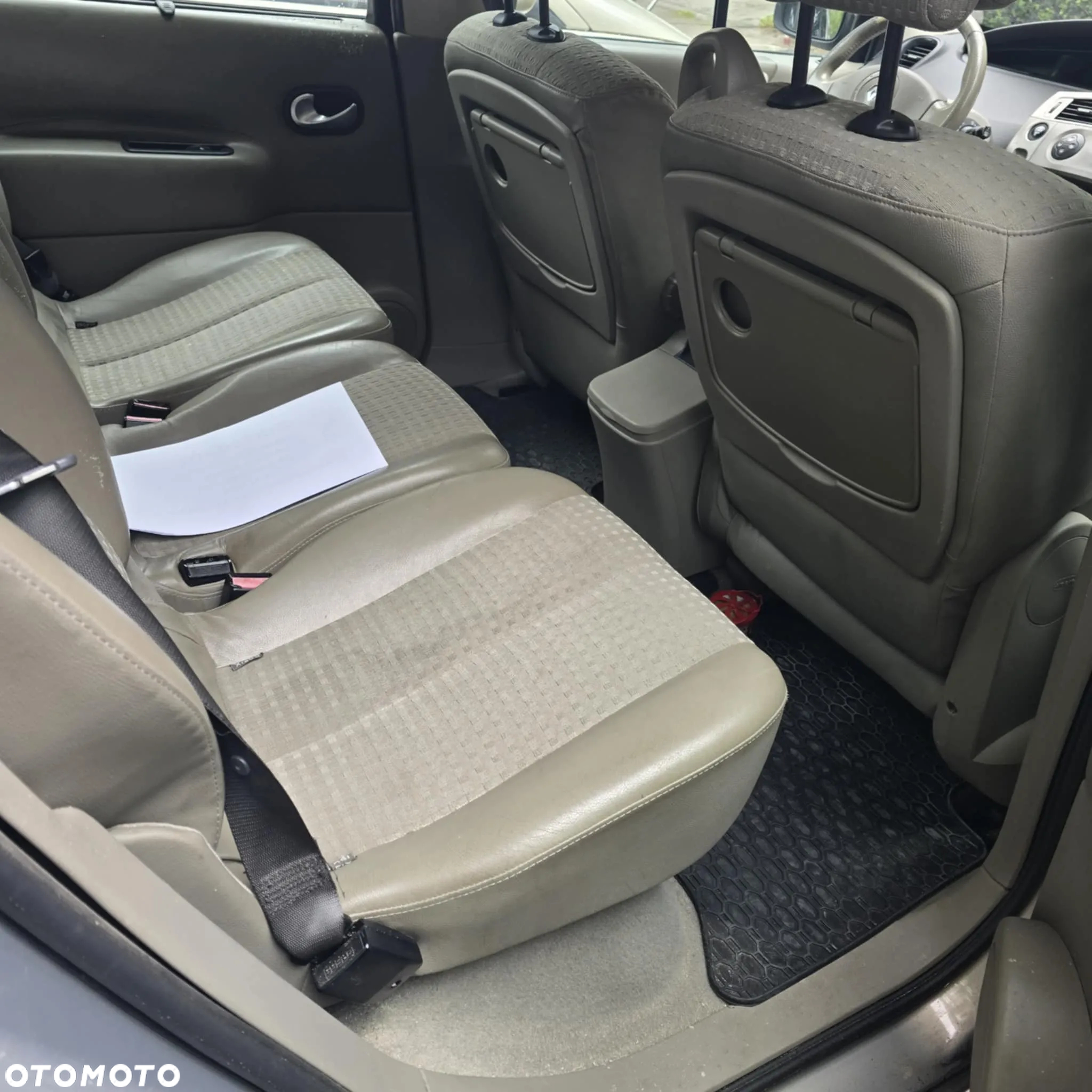 Renault Scenic 2.0 Confort Privilege - 5