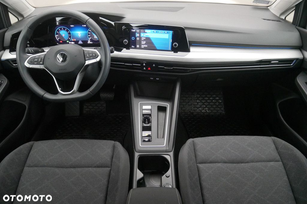 Volkswagen Golf - 8
