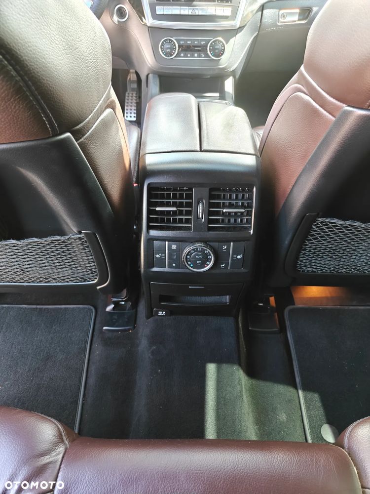 Mercedes-Benz GL - 25