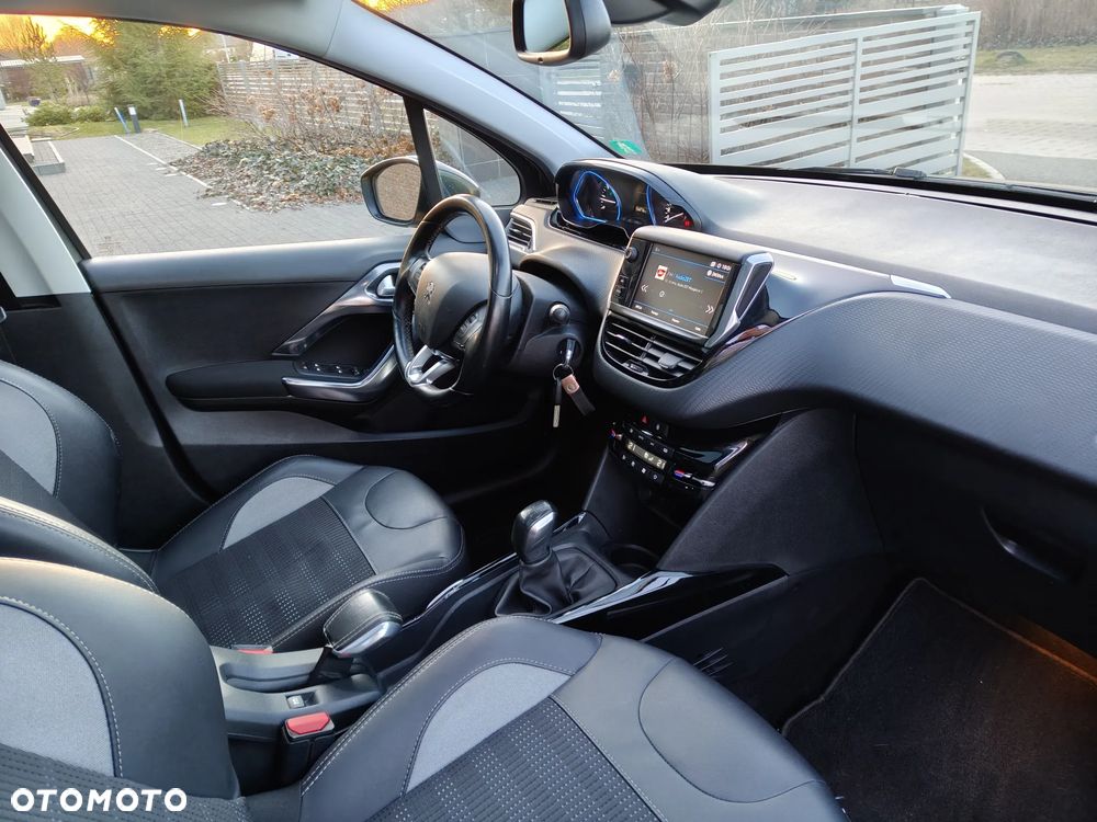 Peugeot 2008 1.2 VTi Allure - 15