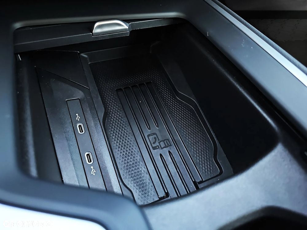 Volkswagen Passat 1.5 TSI EVO Business DSG - 25