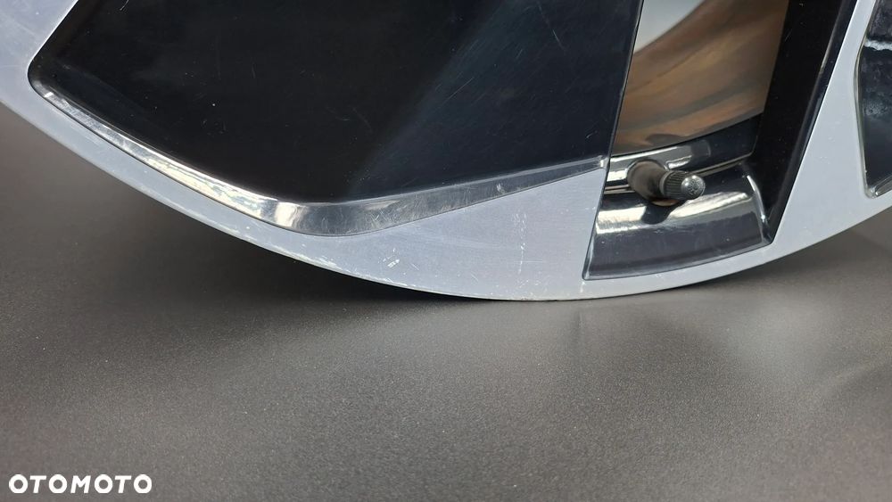 Felga Aluminiowa 18 VW ID3 5x112 ET 50 10A601025G - 2