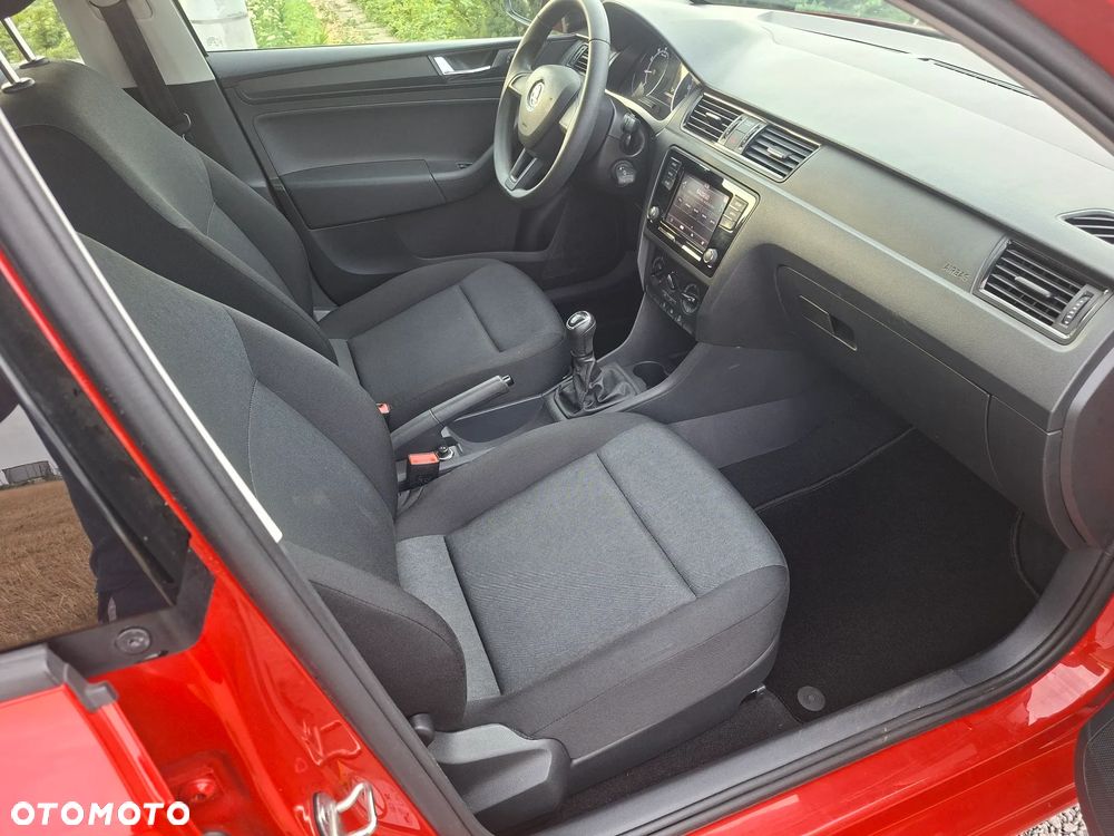 Skoda RAPID - 12