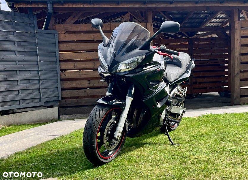 Yamaha FZ6