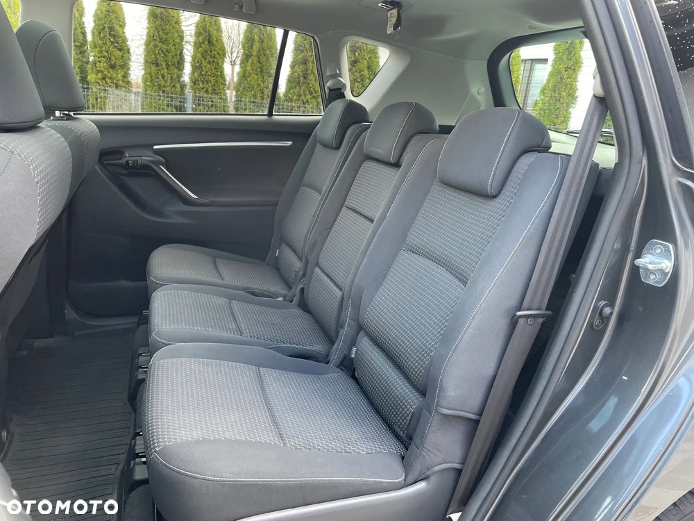 Toyota Verso 1.6 D-4D Prestige - 22