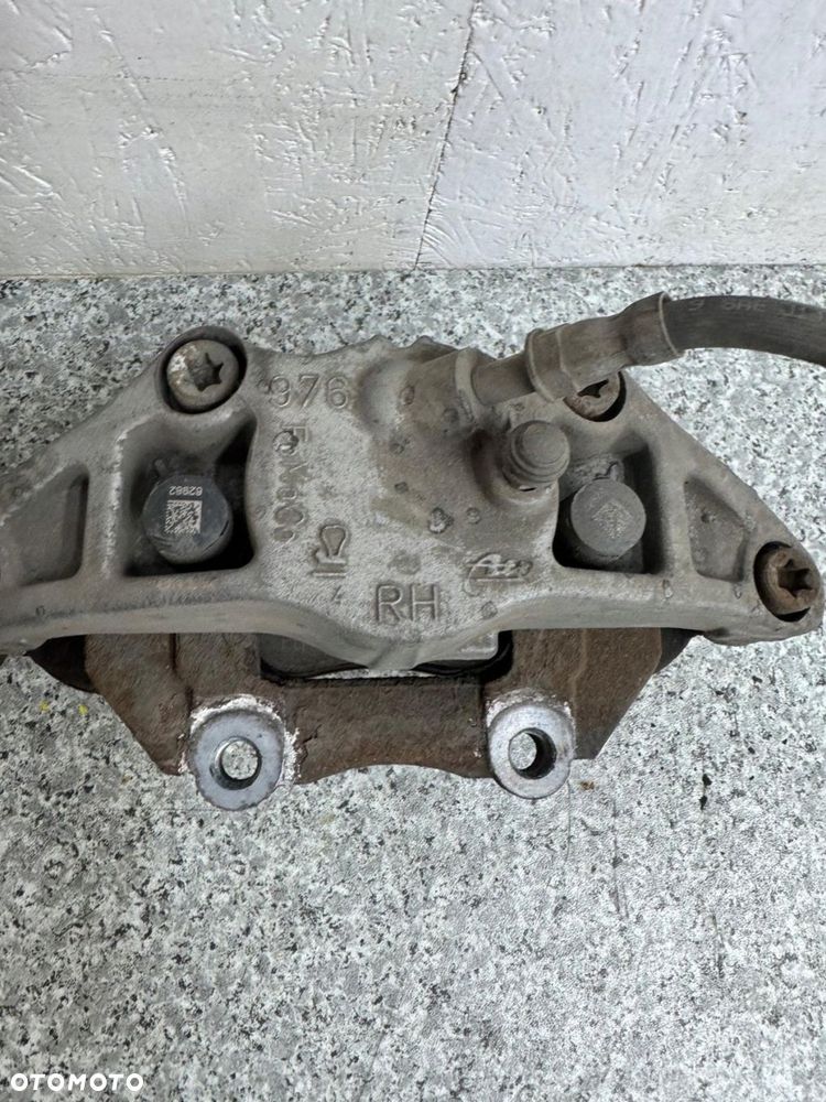 zacisk hamulcowy lewy prawy volvo v40 ii 2012-2018 ford focus 975 976 - 10