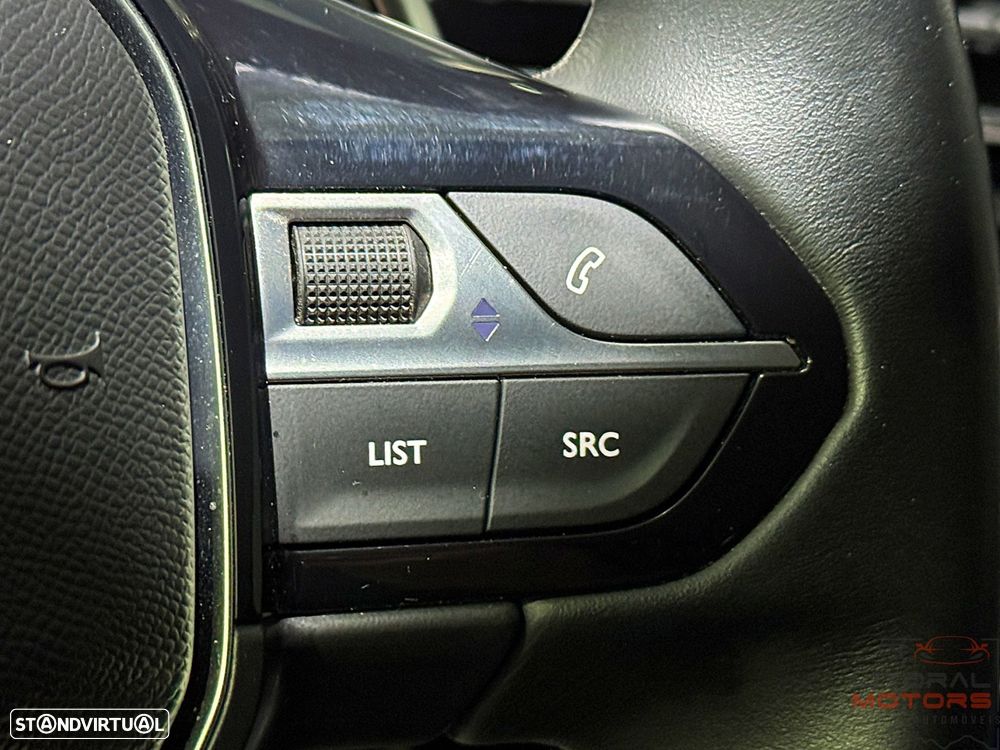 Peugeot 3008 1.6 Hybrid Allure Pack e-EAT8 - 24