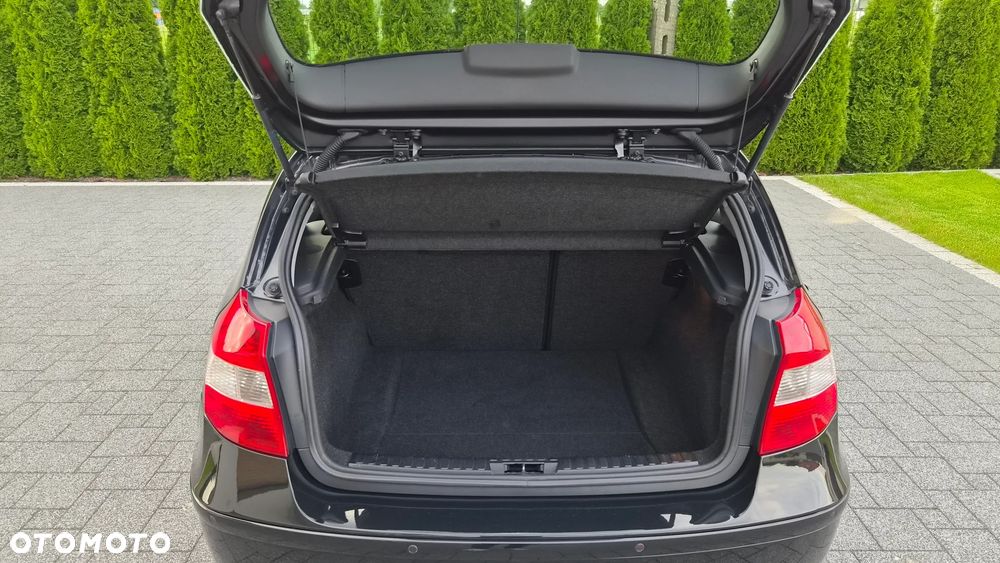 BMW Seria 1 - 32