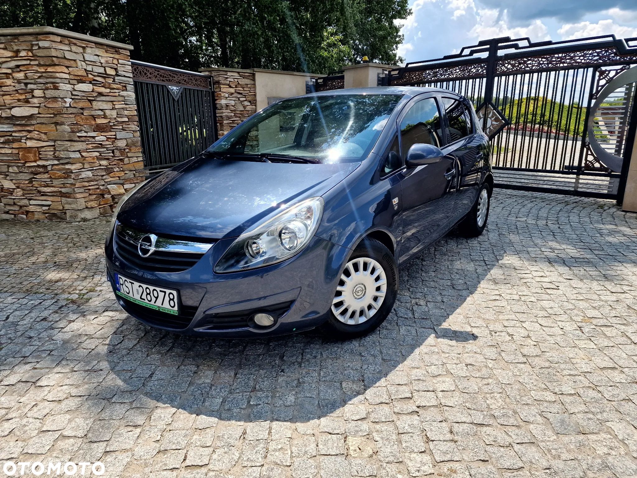 Opel Corsa 1.4 16V Enjoy - 1