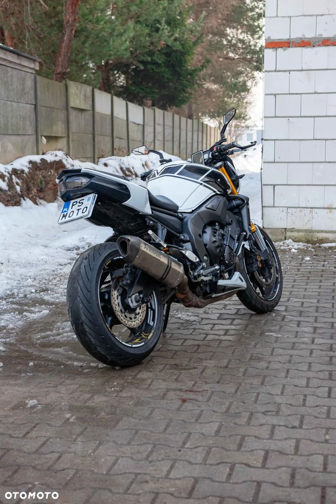 Yamaha FZ8 - 5