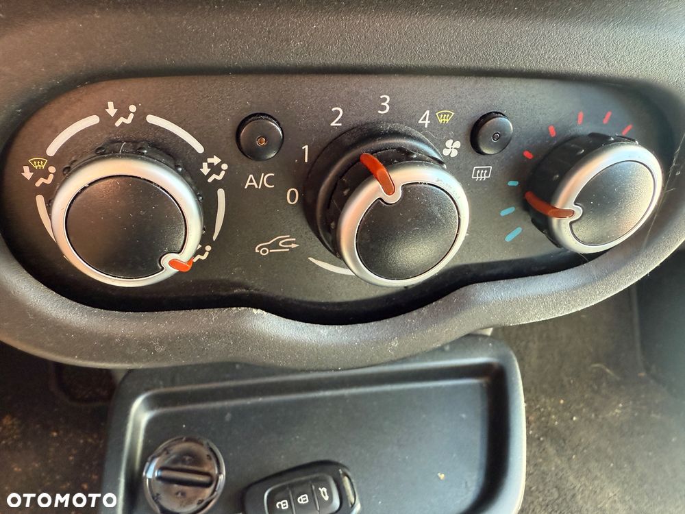 Renault Twingo SCe 70 Start&Stop LIMITED - 7