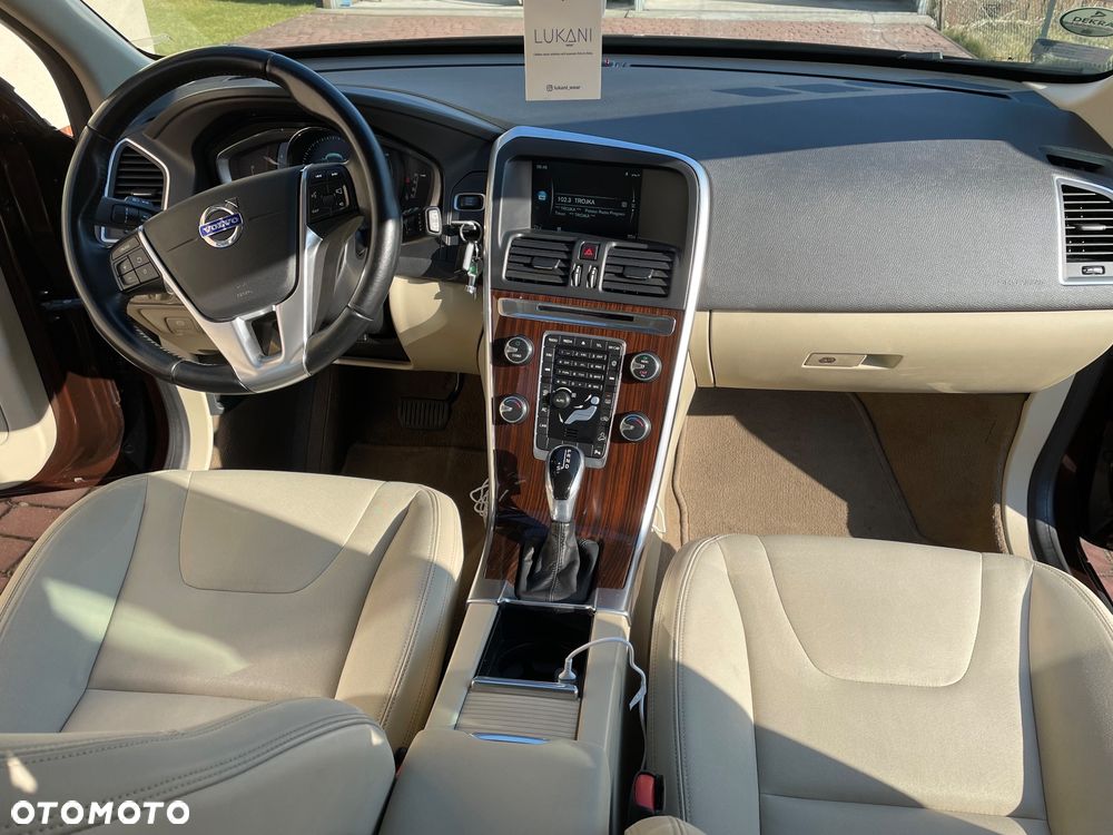 Volvo XC 60 D4 AWD Momentum - 6