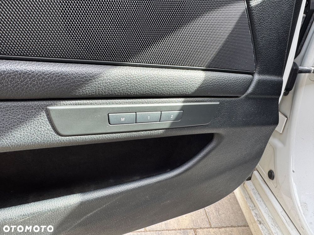 BMW Seria 5 520d BluePerformance - 12