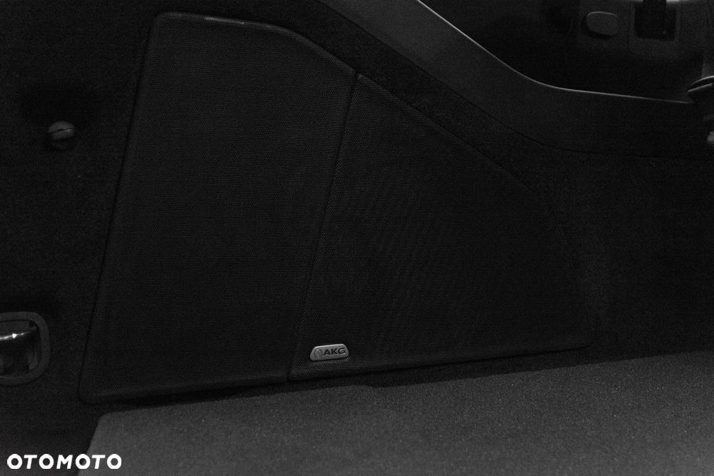 Cadillac Escalade - 8