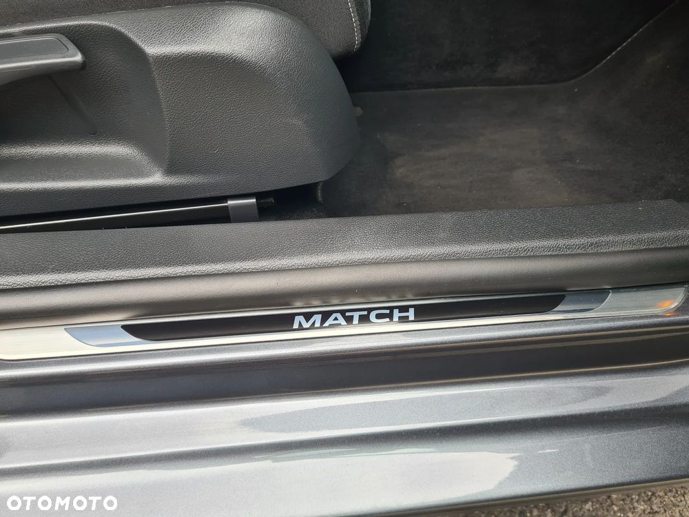 Volkswagen Golf 2.0 TDI DPF BlueMotion Technology MATCH - 13