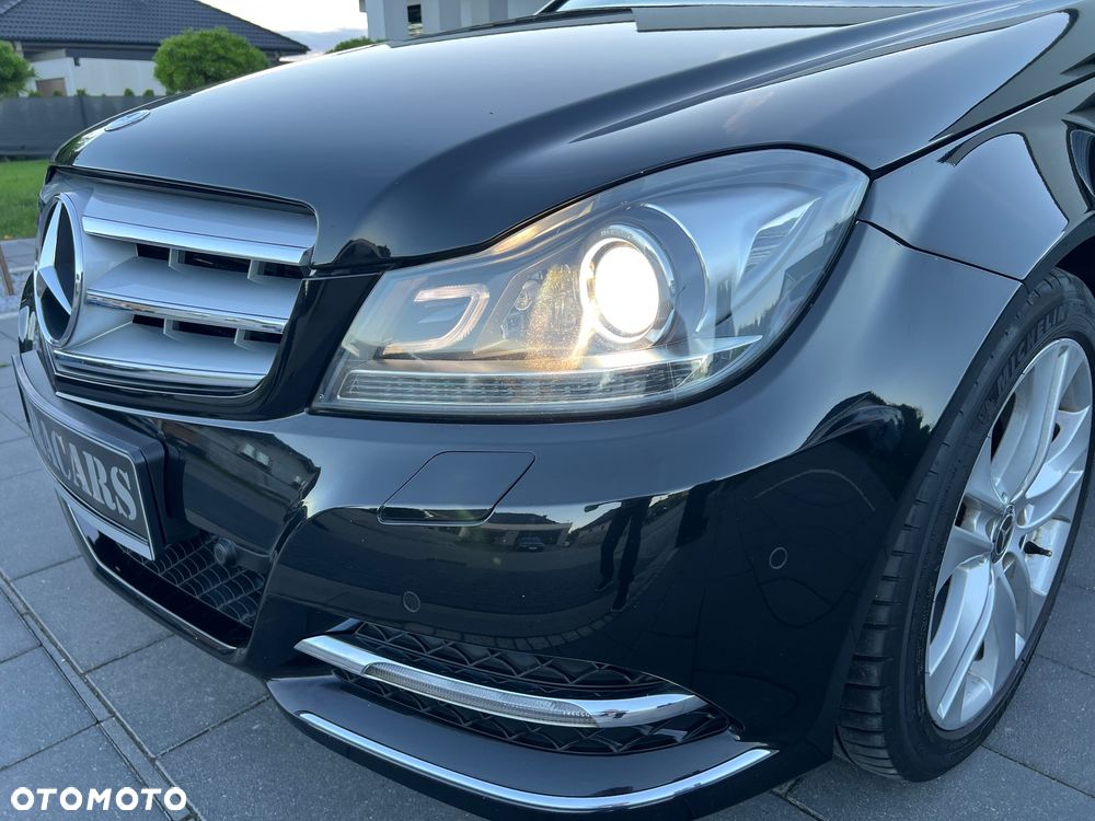 Mercedes-Benz Klasa C 180 CGI Automatik BlueEFFICIENCY Avantgarde - 34
