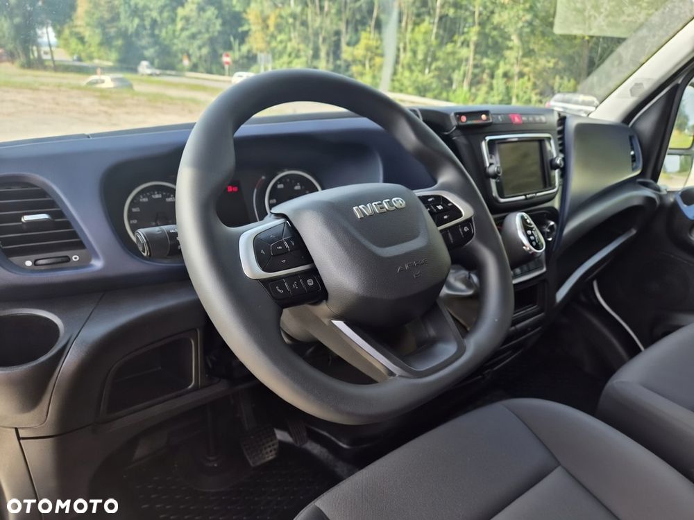 Iveco DAILY - 12