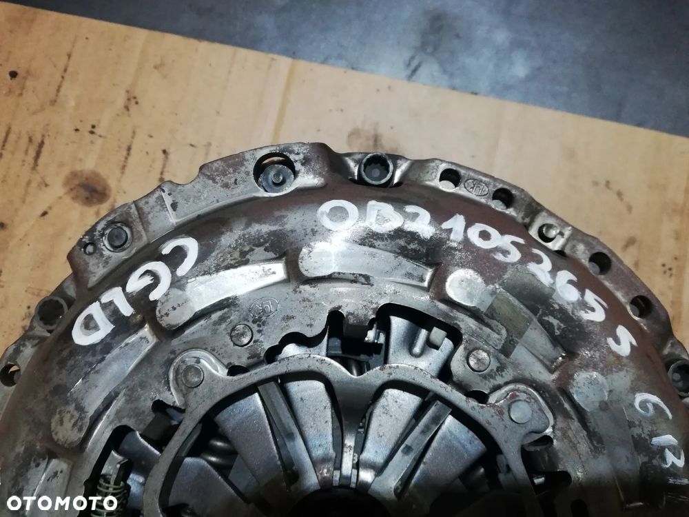 SPRZĘGŁO DWUMASOWE AUDI A4 B8 2.0 TDI 6 BIEGÓW - 2