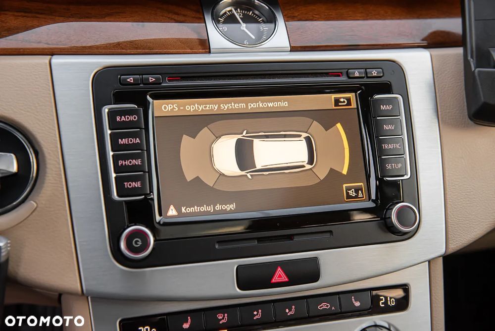 Volkswagen Passat Variant 1.4 TSI ACT (BlueMotion Technology) Highline - 23