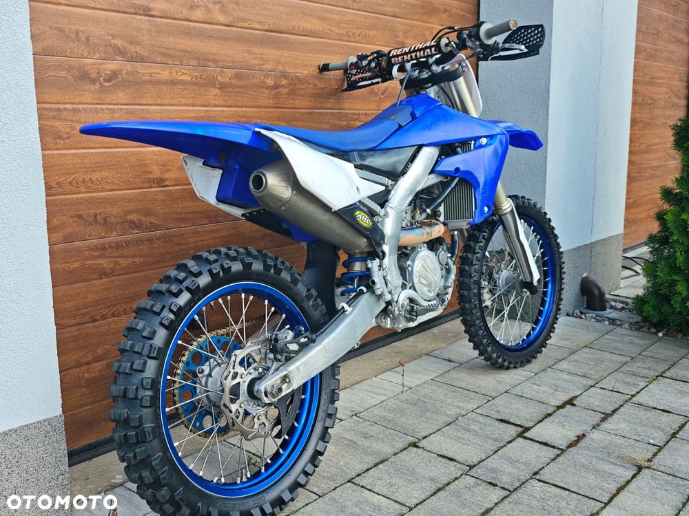 Yamaha YZF - 9