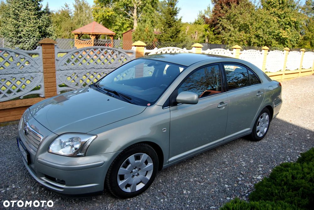 Toyota Avensis 1.8 VVT-i Sol - 4