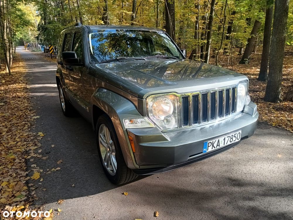 Jeep Liberty - 10