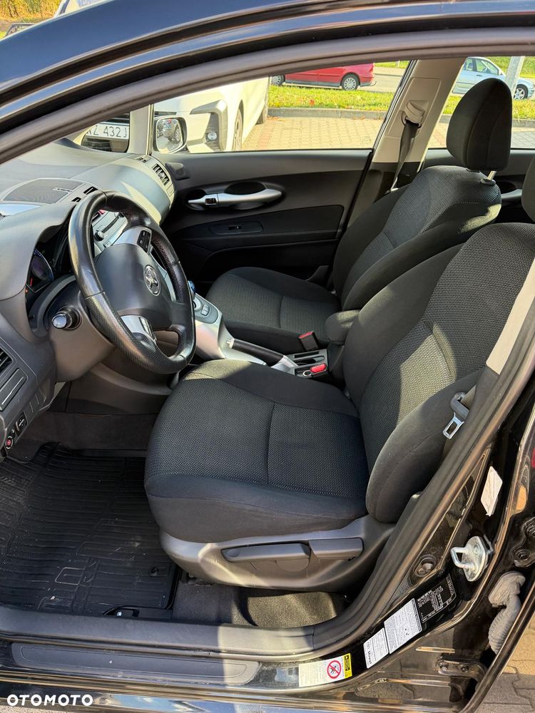 Toyota Auris - 5