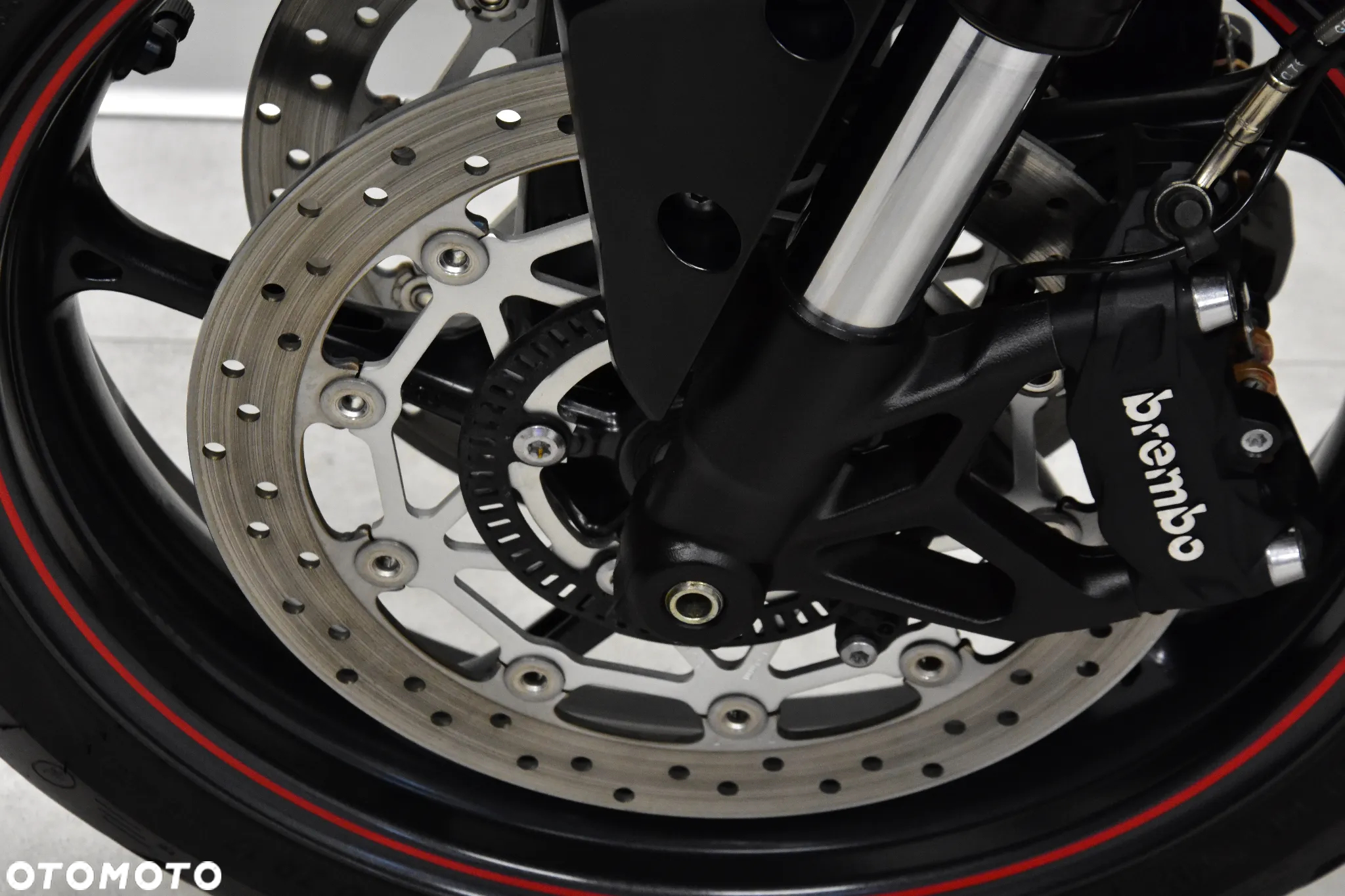 Triumph Street Triple - 33
