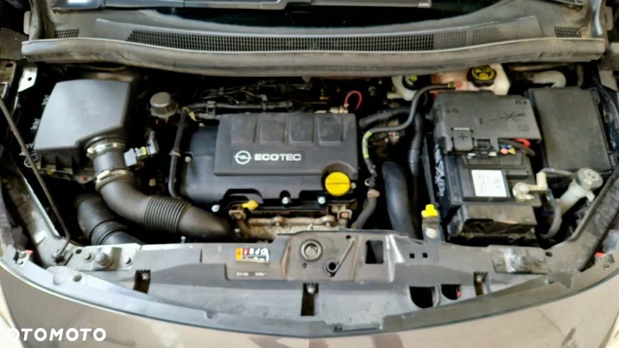 Opel Meriva 1.4 T Cosmo S&S - 14