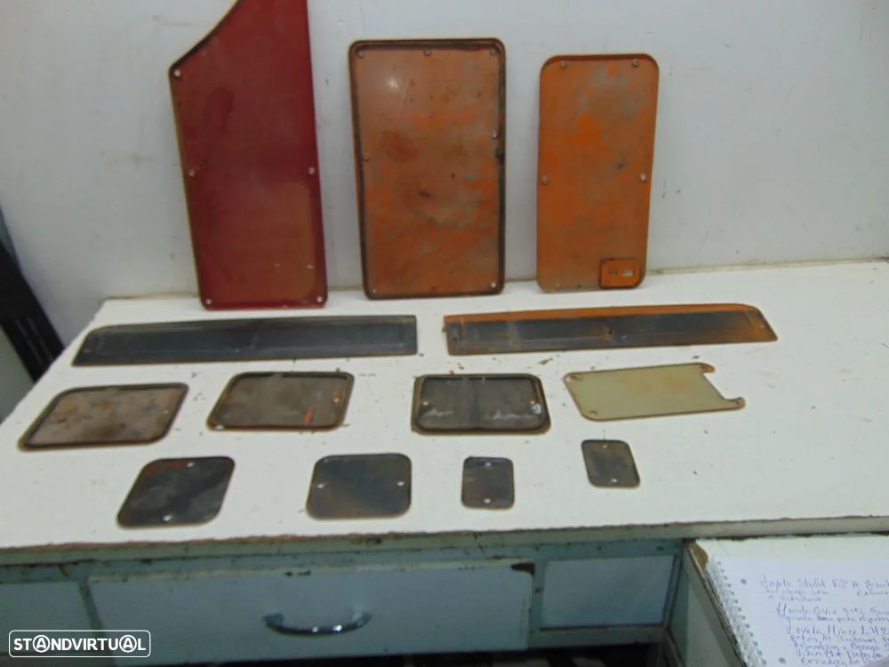 Toyota Hiace LH20 1º modelo chapas interior - 8