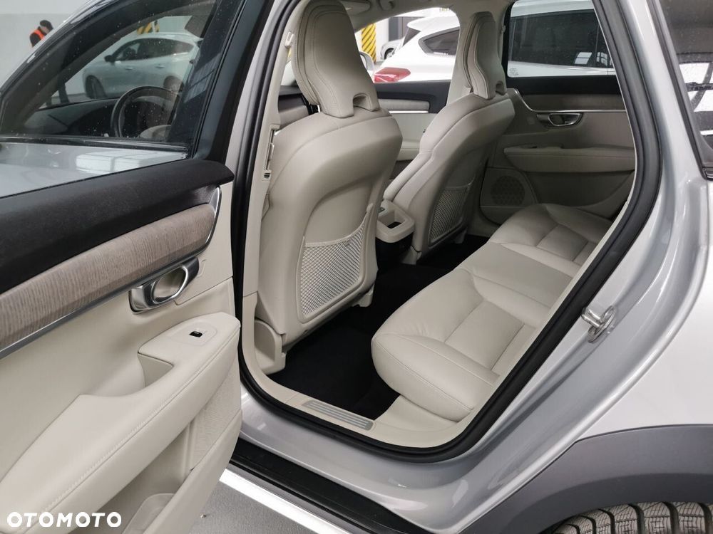 Volvo V90 Cross Country - 7