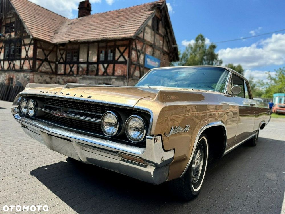 Oldsmobile Inny - 8