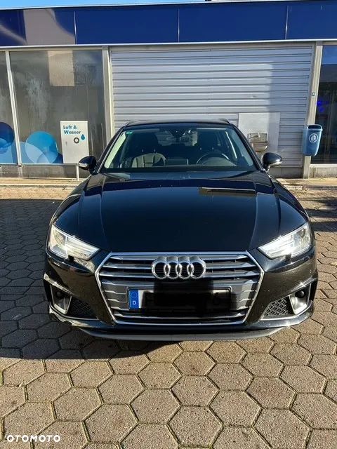 Audi A4 Avant 40 TFSI S tronic - 4