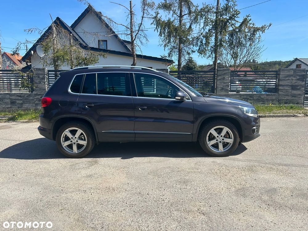 Volkswagen Tiguan 2.0 TDI DPF 4Motion Lounge Sport & Style - 4