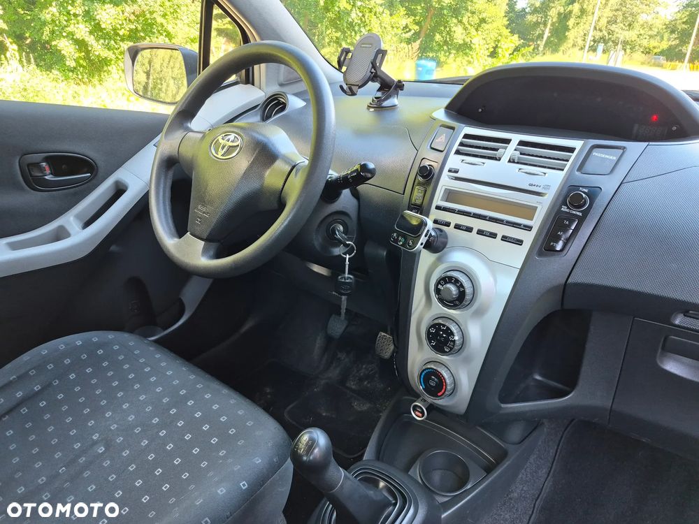 Toyota Yaris 1.0 Luna A/C - 6