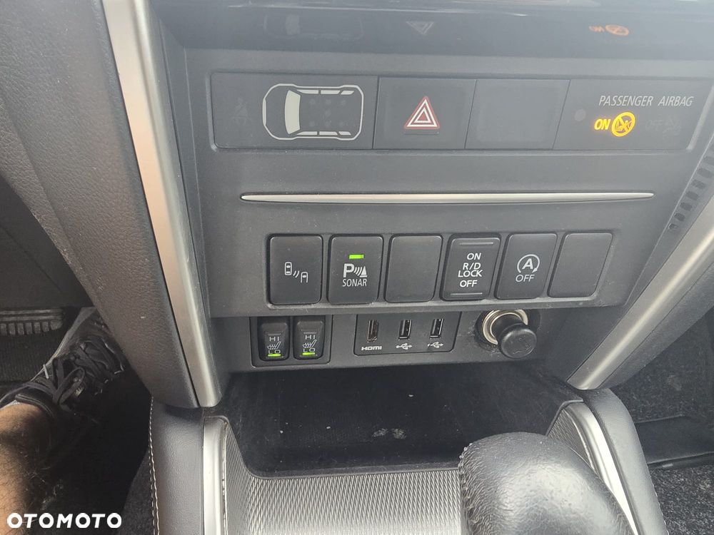 Mitsubishi L200 - 14