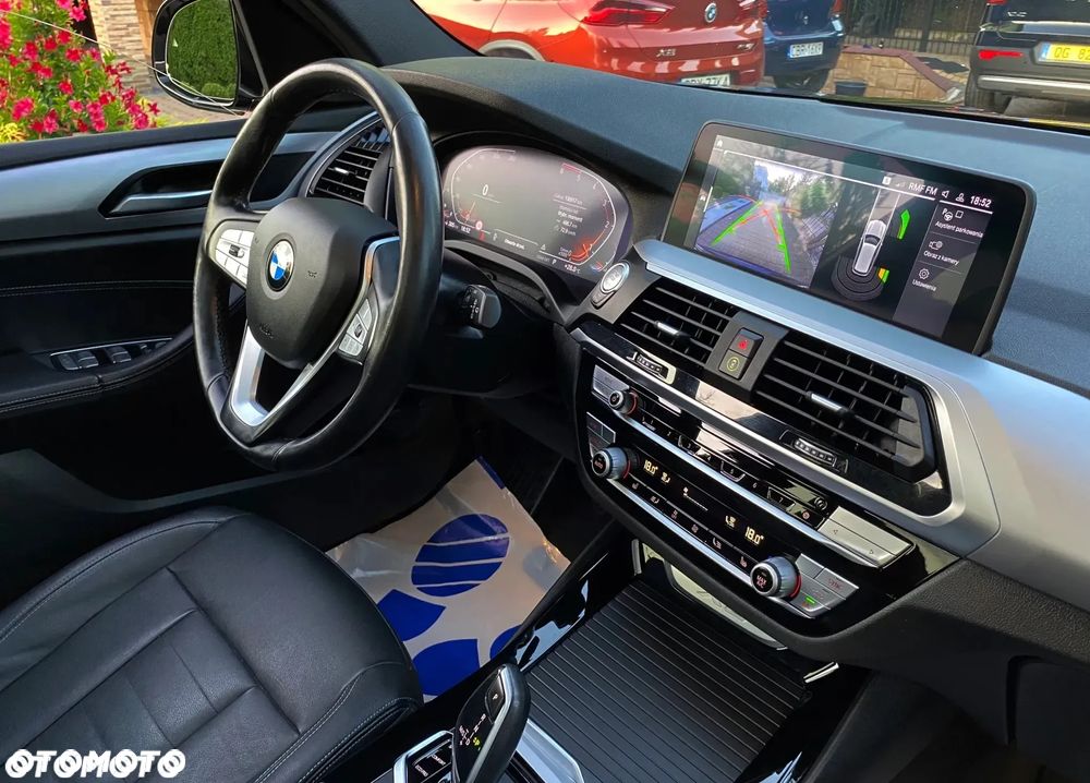 BMW X3 sDrive18d Luxury Line - 9