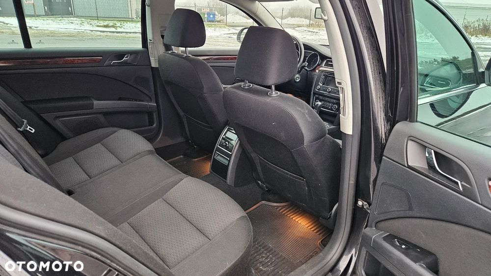 Skoda Superb 2.0 TDI Comfort DSG - 37